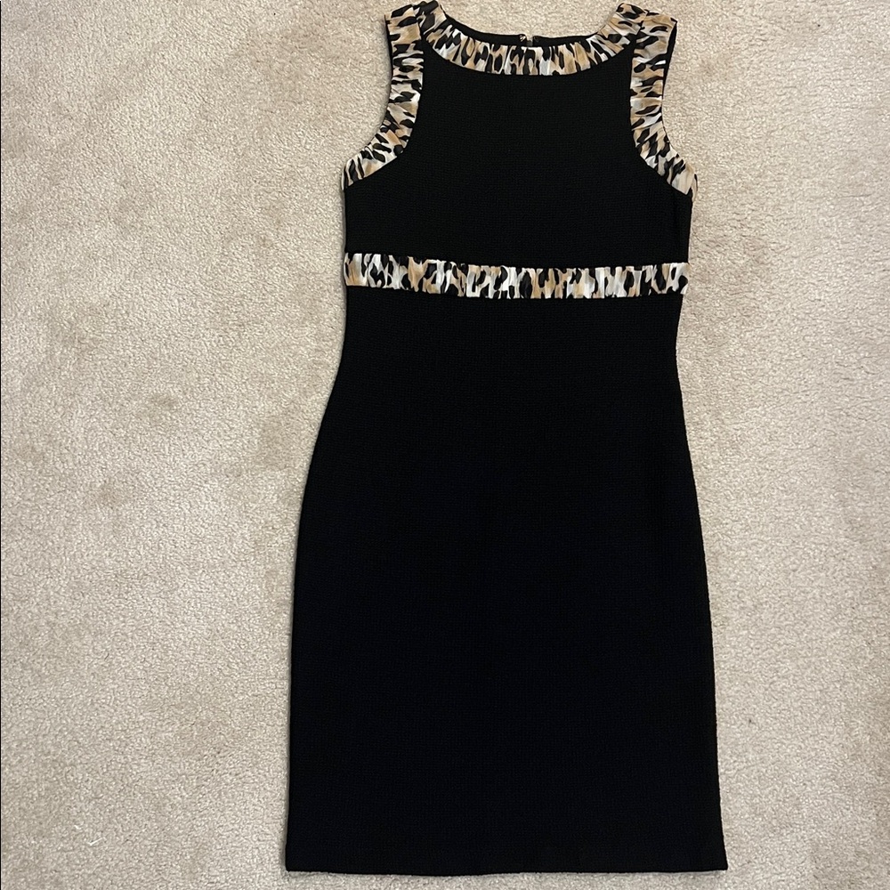St. John knit sheath black animal print design sleeveless dress size 2